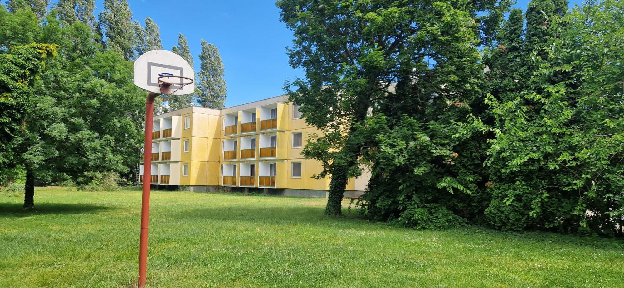 Aranypart Hostel Шиофок Экстерьер фото