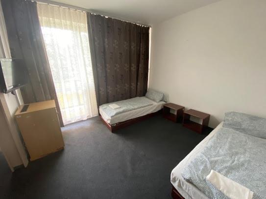 Aranypart Hostel Шиофок Экстерьер фото