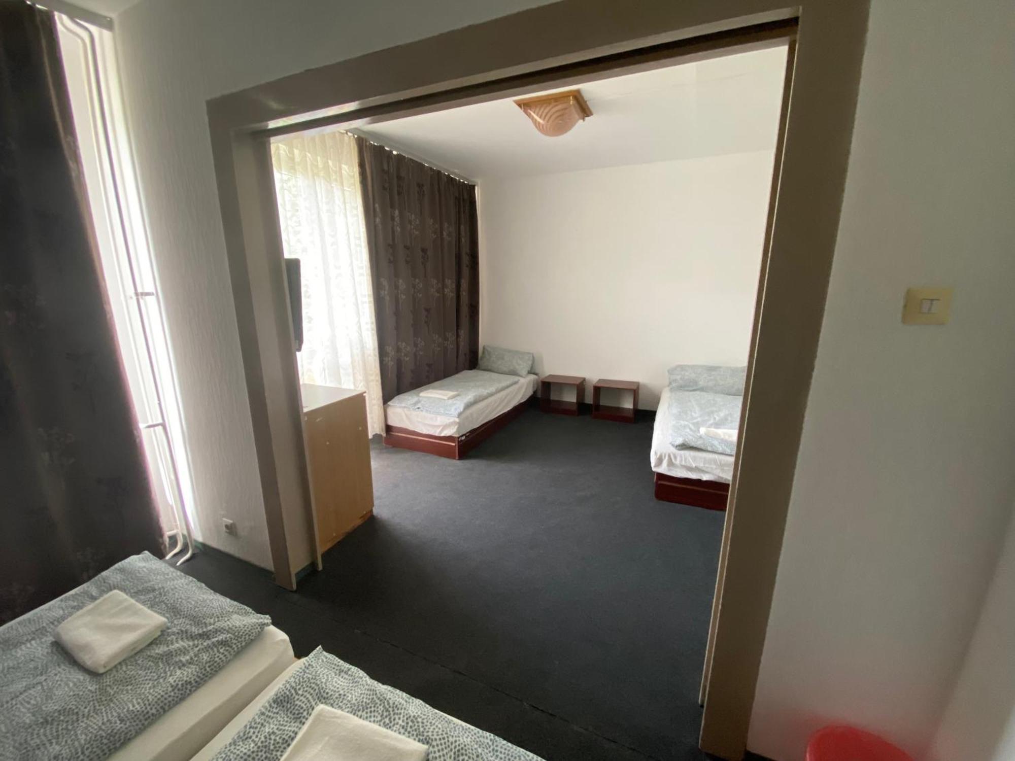 Aranypart Hostel Шиофок Экстерьер фото
